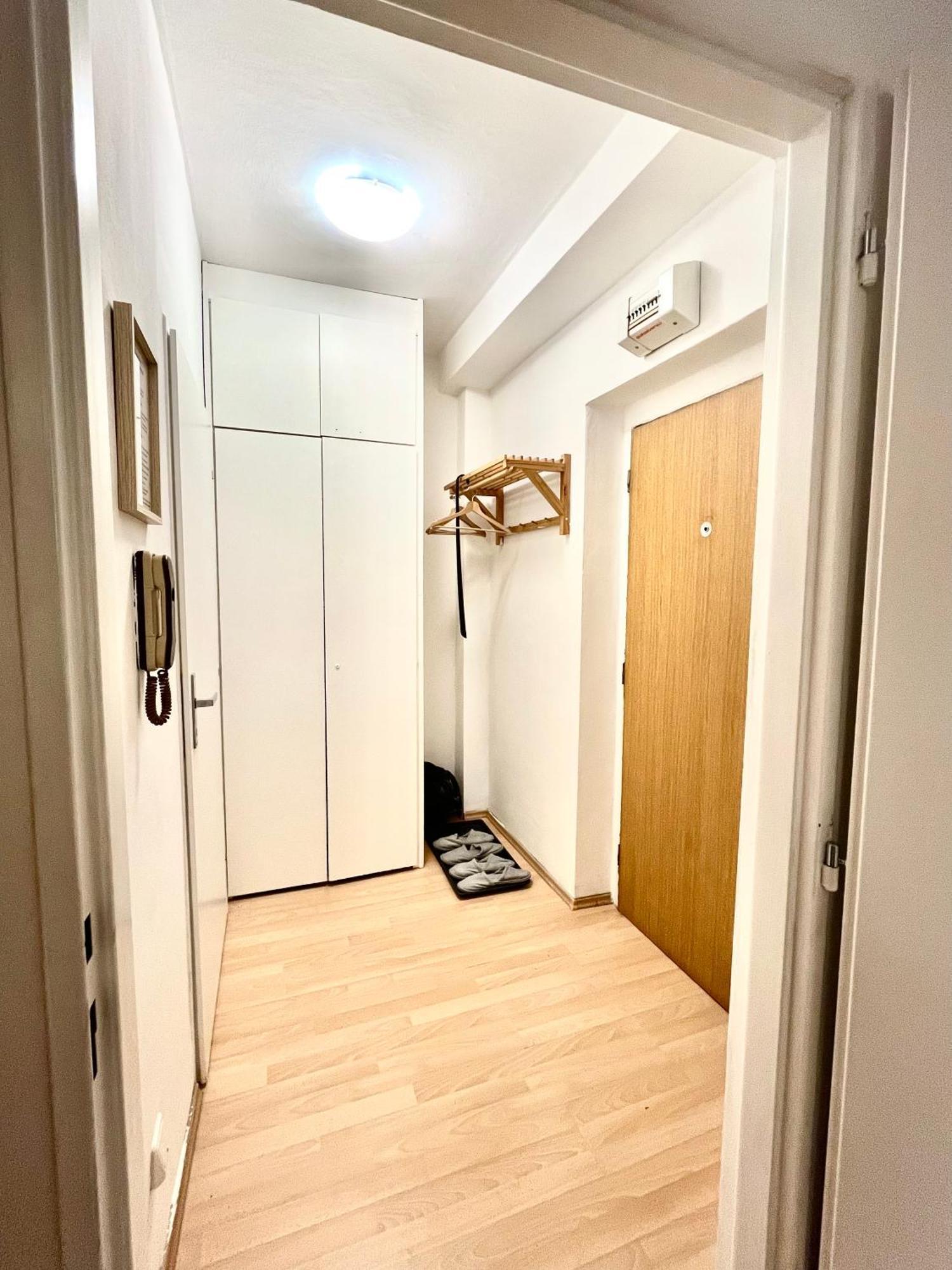 Apartment Simona - Old Town Братислава Екстер'єр фото